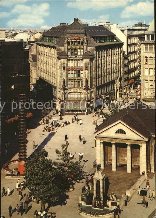 Hamburg Mönckebergbrunnen und Bücherhalle