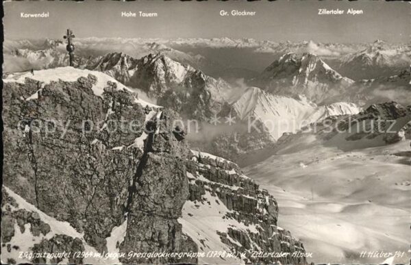 Garmisch-Partenkirchen Zugspitzgipfel gegen Grossglocknergrupp