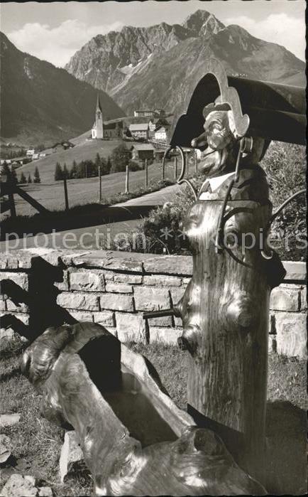 Hirschegg Kleinwalsertal Vorarlberg Ignazbrunnen im Walsertal und Widderste