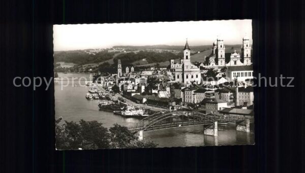 Passau Donau mit Dom und Rathaus