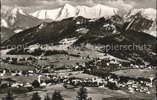 Pfronten mit Säuling Zugspitzmassiv und Mieminge
