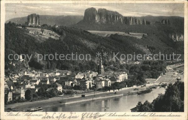 Bad Schandau Ortsansicht mit den Schrammsteinen