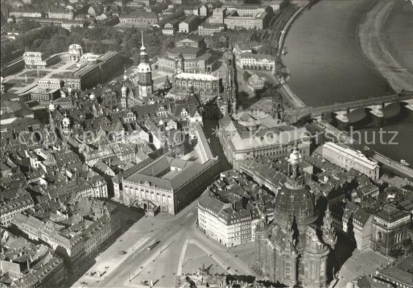 Dresden Blick über den Neumarkt Fliegeraufnahme