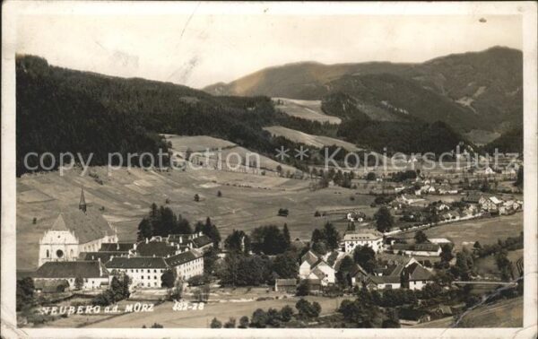 Neuberg Muerz Gesamtansicht mit Zisterzienserabtei