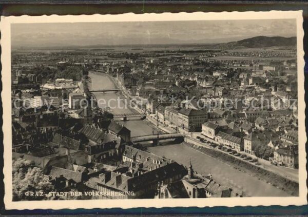 Graz Steiermark Blick über die Stadt Mur Brücken Stadt