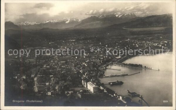 Bregenz Vorarlberg Panorama mit Schweizer Bergen Bodensee