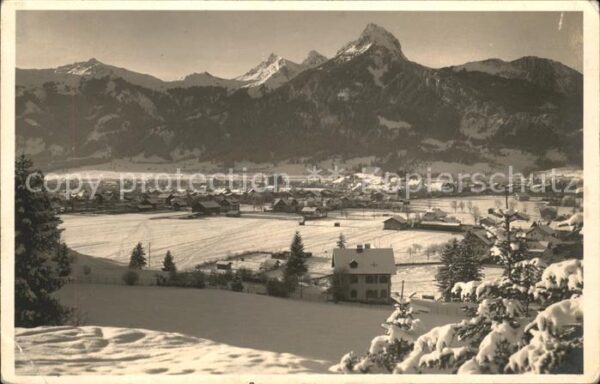 Reutte Tirol Gesamtansicht mit Gernspitze