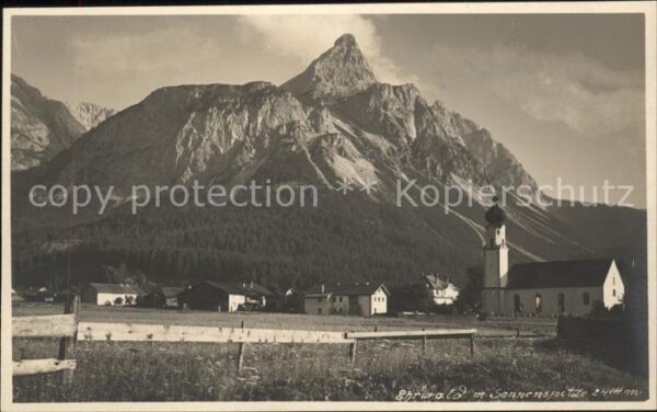 Ehrwald Tirol Ortsansicht mit Kirche Sonnenspitze Mie
