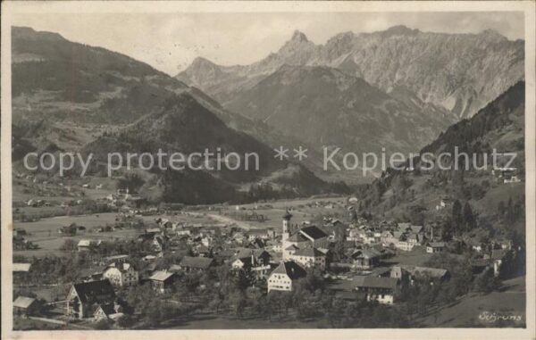 Schruns Vorarlberg Gesamtansicht mit Alpen Montafon