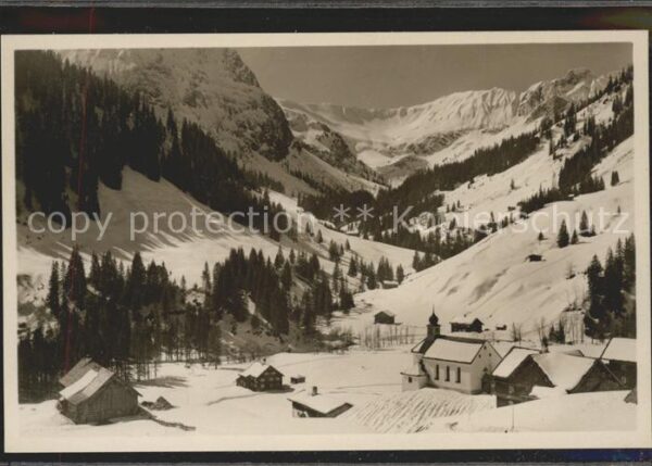 Baad Mittelberg Kleinwalsertal Gesamtansicht mit Bergunttal und Hochal