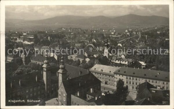 Klagenfurt Woerthersee Stadtblick