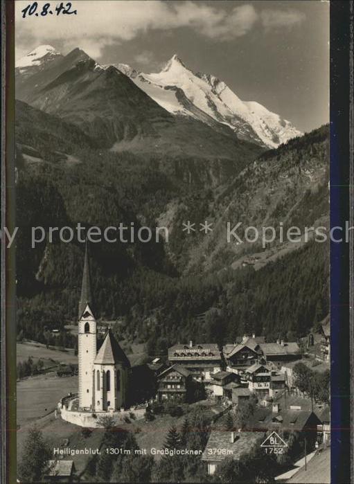 Heiligenblut Kaernten mit Kirche und Grossglockner