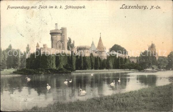 Laxenburg Franzensburg mit Teich im kk Schlosspar