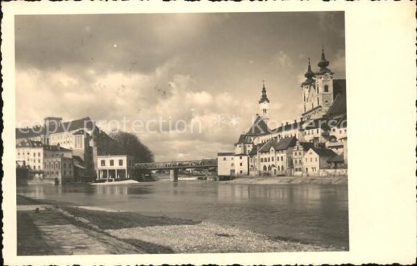 Steyr Enns Oberoesterreich Partie an der Enns Brücke Michaelerkirc