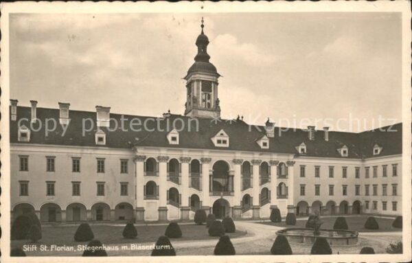 Sankt Florian Stift Stiegenhaus mit Bläserturm Kloste