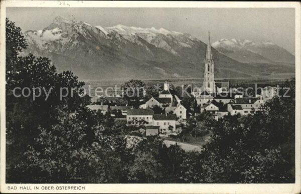Bad Hall Oberoesterreich Ortsansicht mit Kirche und Alpenpanoram