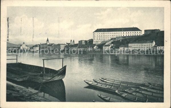 Linz Donau Partie an der Donau Landungsplatz Boot