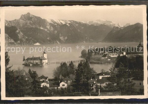 Gmunden Salzkammergut Ortsansicht mit Schloss Ort Traunsee Al