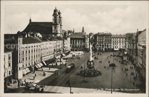 Linz Donau Platz des 12. November mit altem Dom Dr