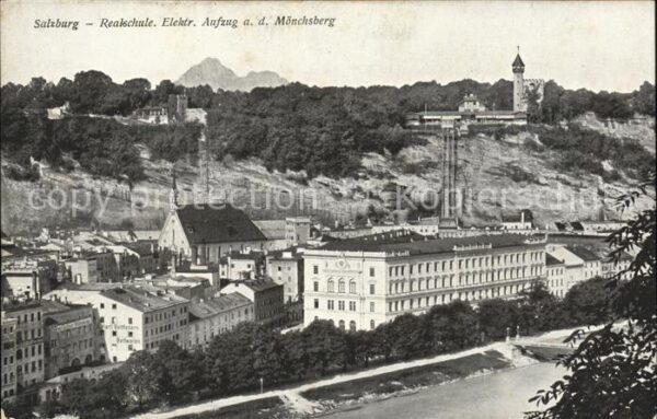 Salzburg Oesterreich Realschule elektr Aufzug auf den Mönchs
