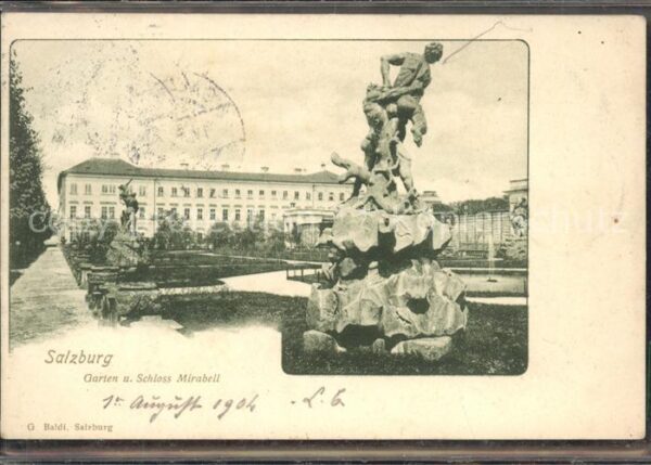 Salzburg Oesterreich Garten und Schloss Mirabell Skulptur