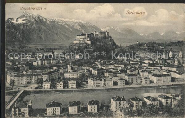 Salzburg Oesterreich mit Festung Hohensalzburg Untersberg un