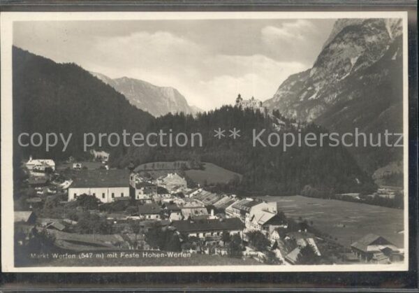 Werfen Salzburg Panorama mit Festung Hohenwerfen