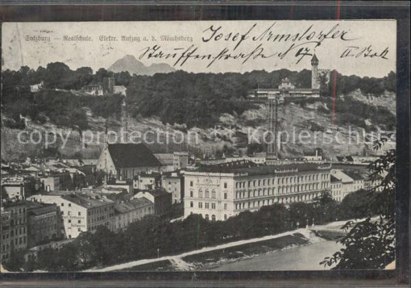 Salzburg Oesterreich Realschule Elektr Aufzug auf den Mönchs