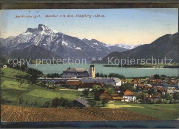 Mondsee Salzkammergut Panorama mit See und Schafberg