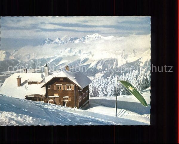 Schladmingerhuette auf der Planei gegen Dachstein Schutzhü