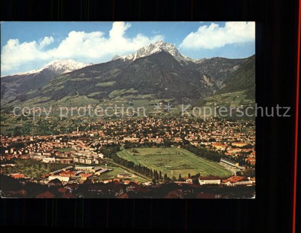 Merano Meran Gesamtansicht Kurstadt mit Alpenpanoram