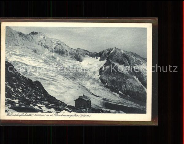 Warnsdorfer Huette mit Dreiherrnspitze Schutzhaus Venedige