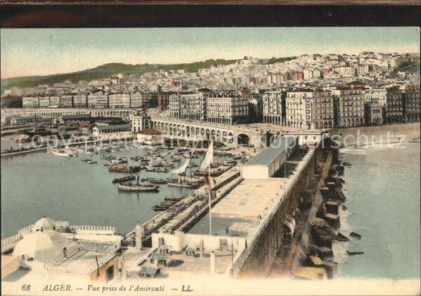 Algiers Vue prise de L_Amiraute