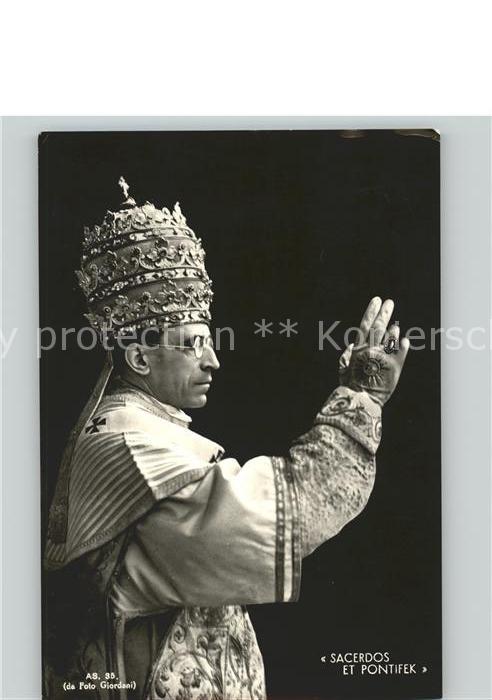 Papst Heiliger