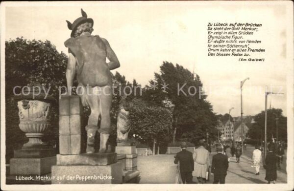 Luebeck Merkur auf der Puppenbrücke Skulptur Ge