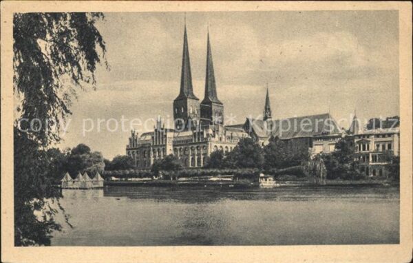 Luebeck Mühlenteich Dom Museum Trave