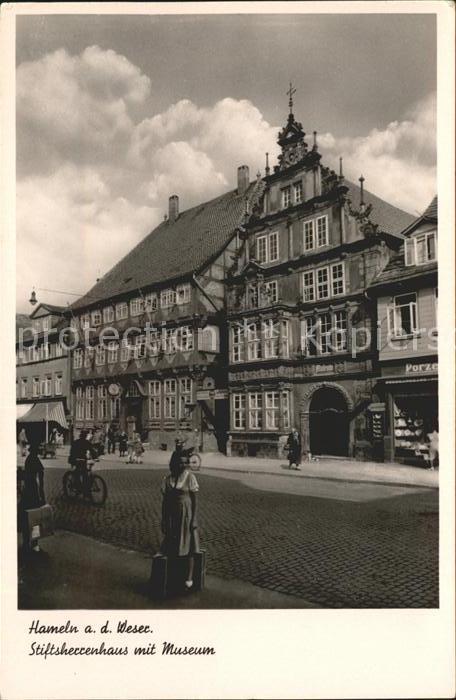 Hameln Weser Stiftsherrenhaus mit Museum