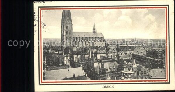 Luebeck Blick über die Altstadt Marienkirche