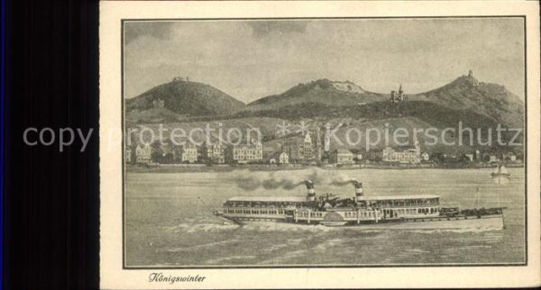 Koenigswinter mit Dampferschiff auf dem Rhein