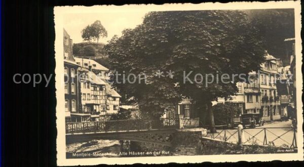 Monschau Alte Häuser an der Rur