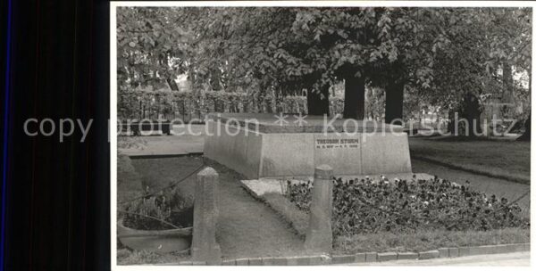 Husum Nordfriesland Theodor Storm Gedenkstein im Schloßpark
