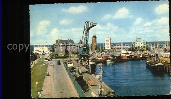 Cuxhaven Nordseebad Partie am Hafen mit Kran
