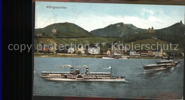 Koenigswinter mit Schiffen