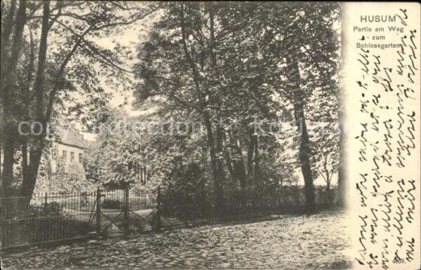 Husum Nordfriesland Partie am Weg zum Schlossgarten