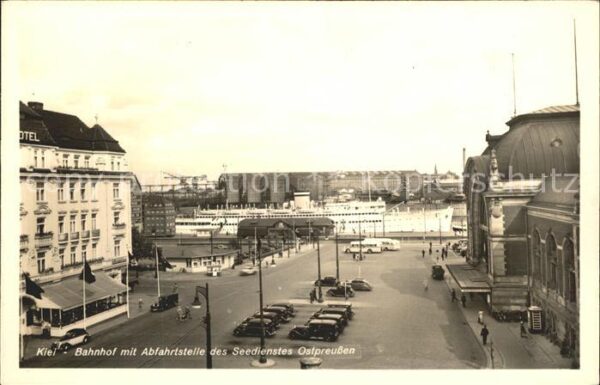 Kiel Bahnhof mit Abfahrtstelle des Seedienst