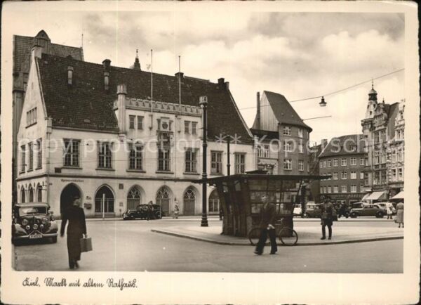 Kiel Markt mit altem Rathaus