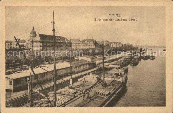 Mainz Rhein Blick von der Strassenbrücke auf den Ha