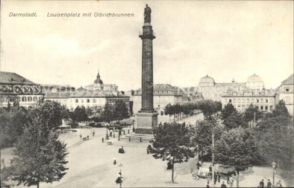 Darmstadt Louisenplatz mit Olbrichbrunnen