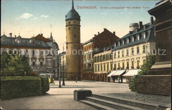 Darmstadt Ernst-Ludwigsplatz mit weißem Turm (Fel