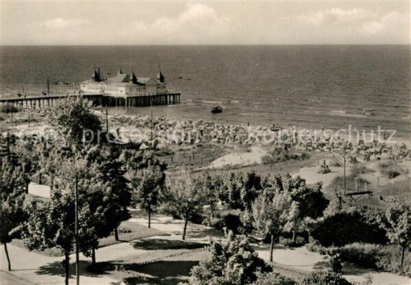 Ahlbeck Ostseebad Strand und Seebrücke